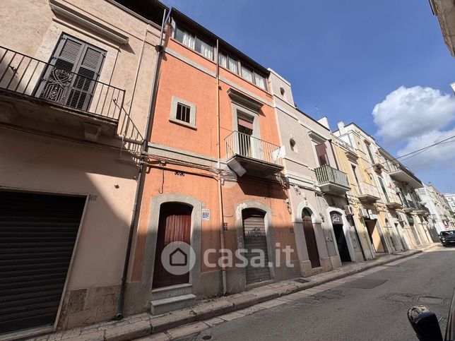 Casa indipendente in residenziale in Via Giosuè Carducci 38