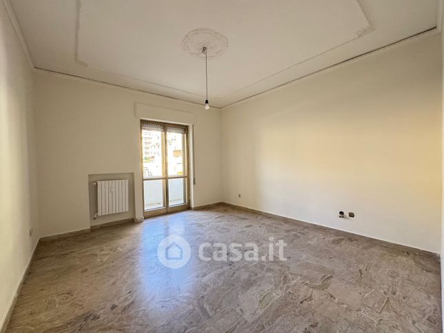 Ufficio in commerciale in Viale Affaccio
