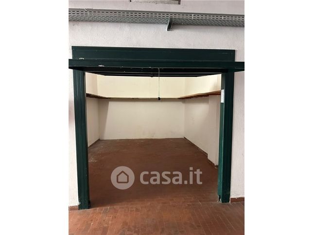 Garage/posto auto in residenziale in Via Francesco Baracca