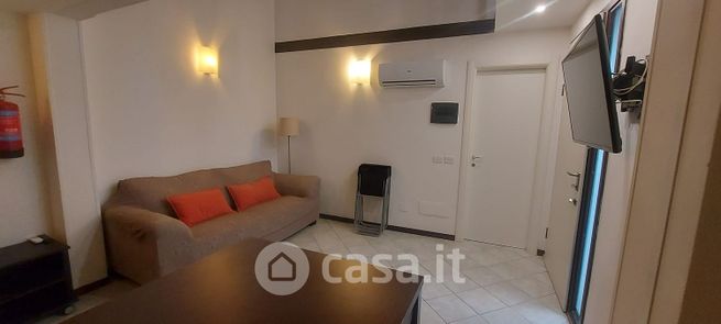 Appartamento in residenziale in Via Falconara 31