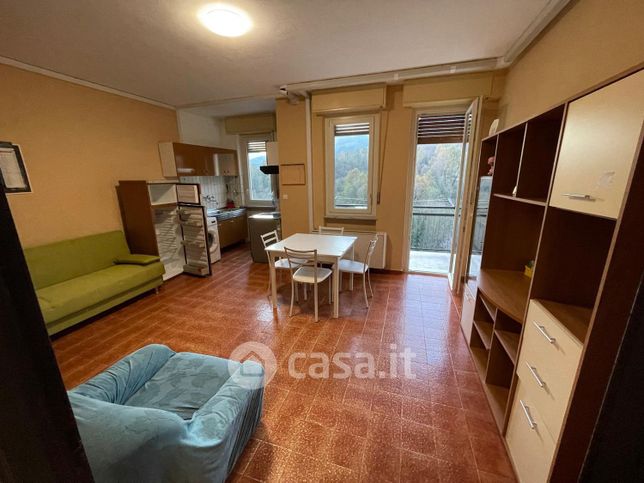 Appartamento in residenziale in Via Adolfo Ghella 34