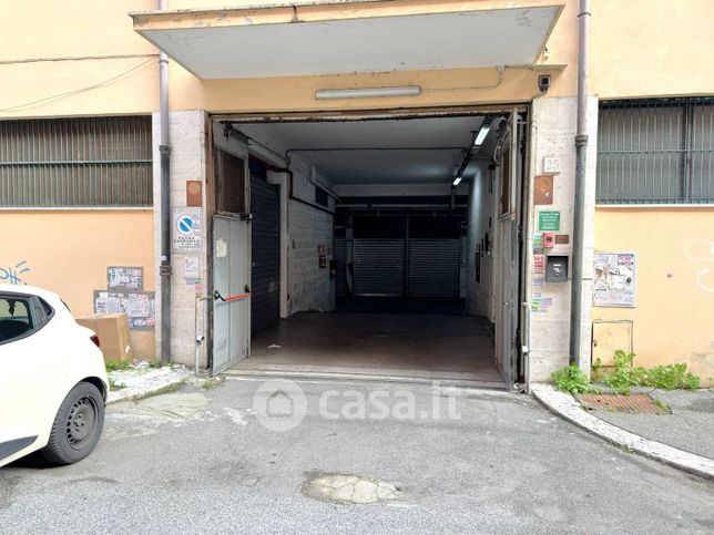 Box/posto auto in residenziale in Via Alesia