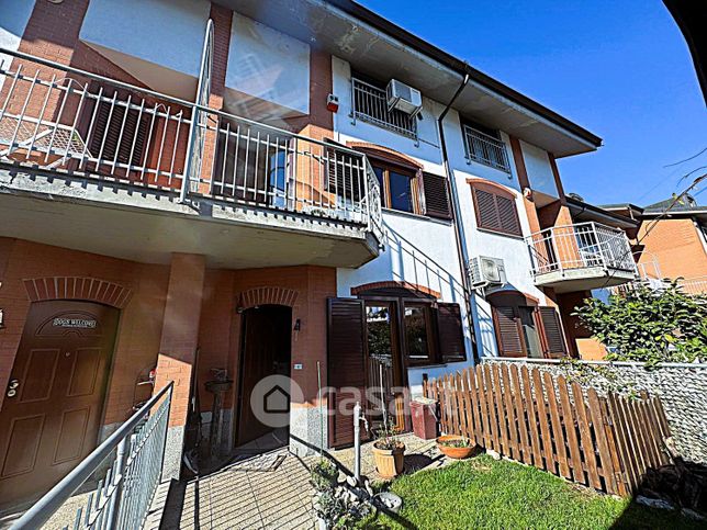 Villetta a schiera in residenziale in Via A. Volta 48