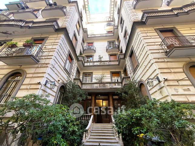 Appartamento in residenziale in Via Carlo Poerio