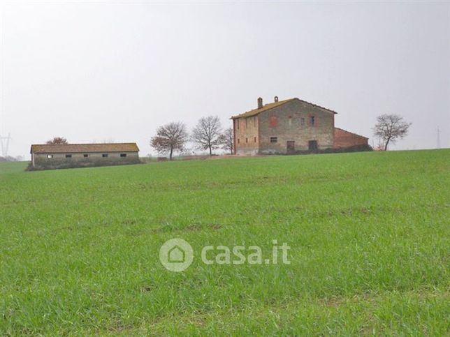 Terreno agricolo in commerciale in 