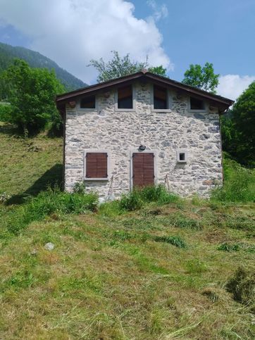Baita/bungalow/chalet/trullo in residenziale in Via Nazionale