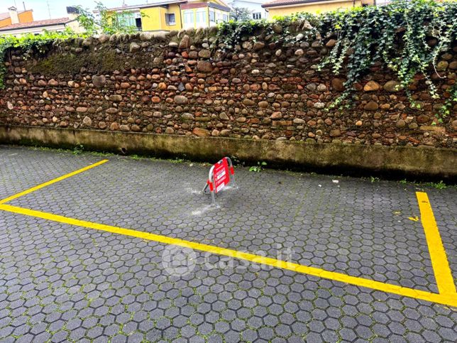 Garage/posto auto in residenziale in Piazza Villafranchetta