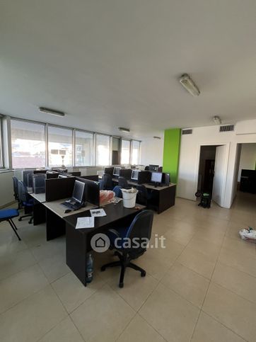 Ufficio in commerciale in Via G. Marconi 85