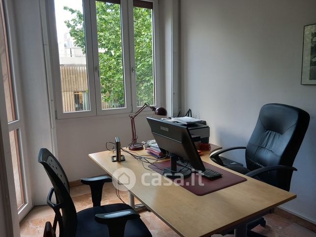 Ufficio in commerciale in Viale Piave