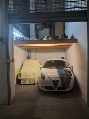 Garage/posto auto in residenziale in Via Lugnano in Teverina 10