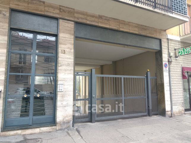 Garage/posto auto in residenziale in Via Monastir 13