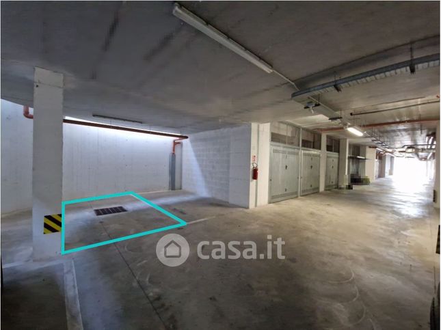 Box/posto auto in residenziale in Via Val d'Orcia 3