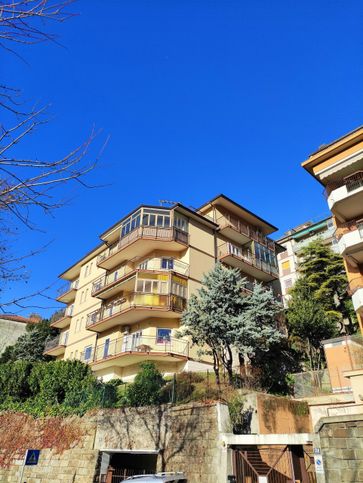 Appartamento in residenziale in Via Pasquale Revoltella 136