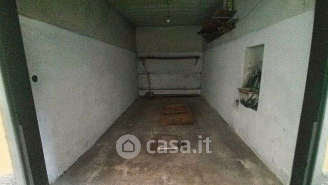 Garage/posto auto in residenziale in Via Polibio 5