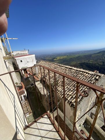 Casa indipendente in residenziale in Vico Cervaro IV 34