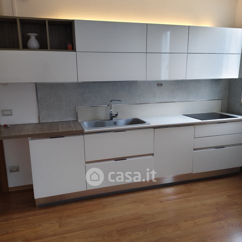 Appartamento in residenziale in Via Cadore 12