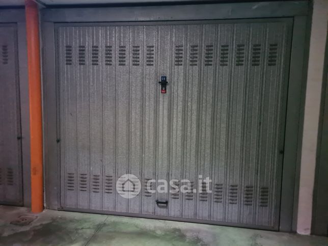 Box/posto auto in residenziale in Via Gaetano Casati 7
