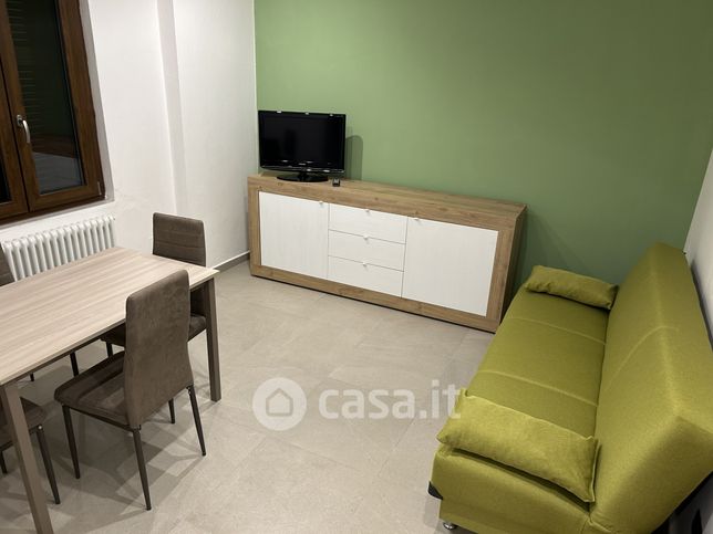 Appartamento in residenziale in Via Pietro Isola 41