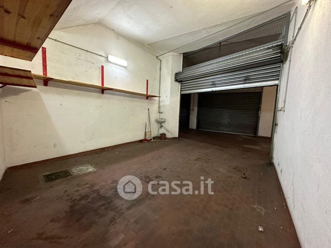 Garage/posto auto in residenziale in Via Vittorio Polacco 73