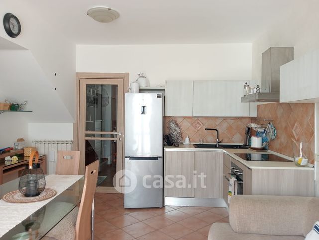 Villetta a schiera in residenziale in Via Primo Maggio 6