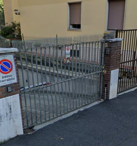 Garage/posto auto in residenziale in Via San Cristoforo 3