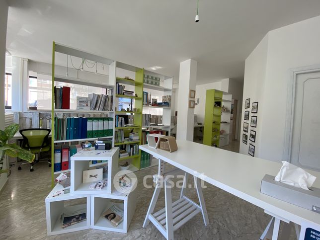 Ufficio in commerciale in Via Conte Rosso 68