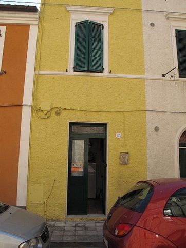 Casa indipendente in residenziale in Via G. Giusti 63