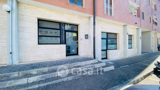 Ufficio in commerciale in Via Giuseppe Saragat