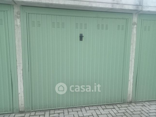 Garage/posto auto in residenziale in Via Cornelio Ghiretti 2