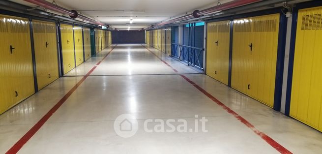 Box/posto auto in residenziale in VIA GAIDANO