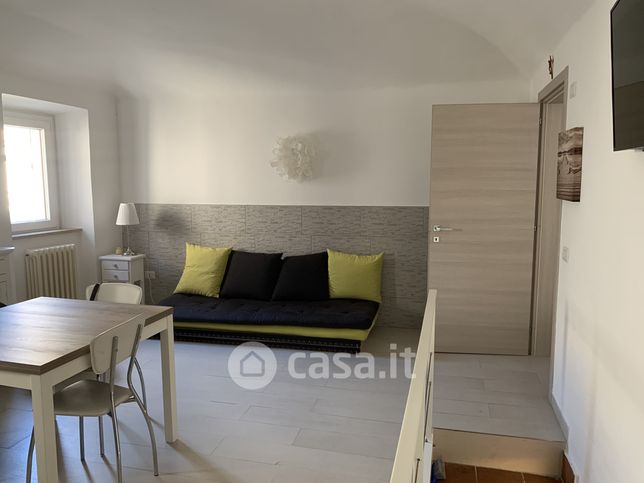 Appartamento in residenziale in Via Giacinto Cantalamessa 40