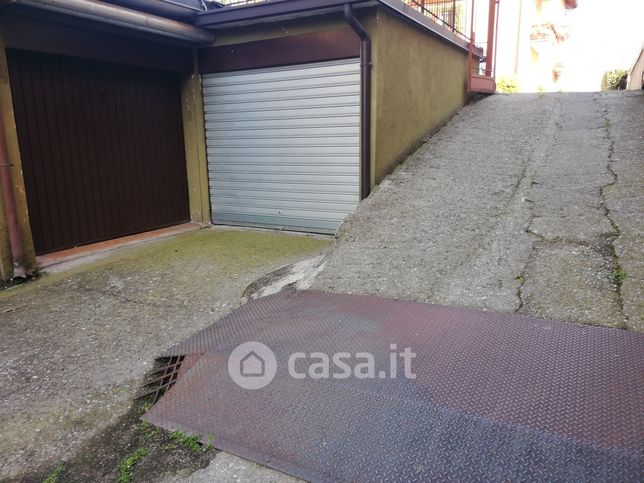 Garage/posto auto in residenziale in Via Chiusure 21