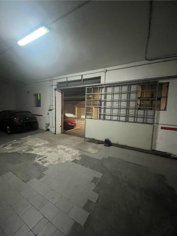 Garage/posto auto in residenziale in Via Trieste 82