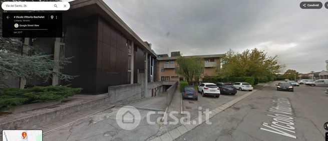 Box/posto auto in residenziale in Via del Santo 26