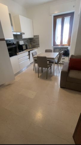 Casa indipendente in residenziale in Via Mincio