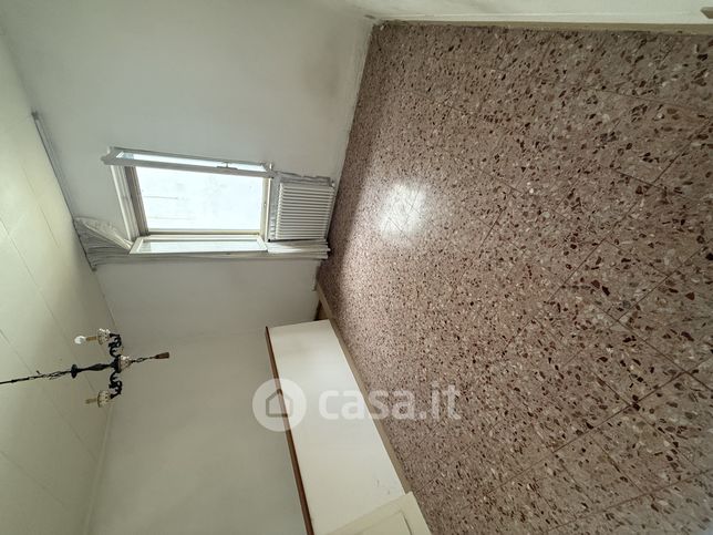 Casa indipendente in residenziale in Via Emilia