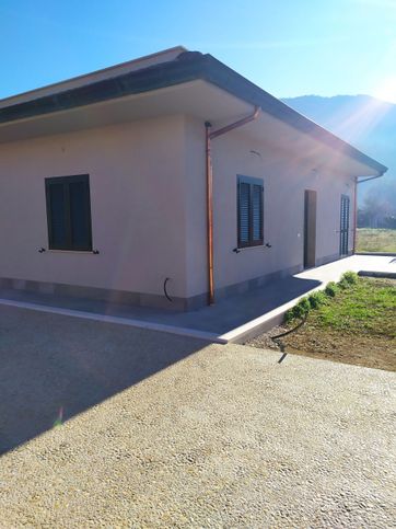Villa in residenziale in Via Rivolta