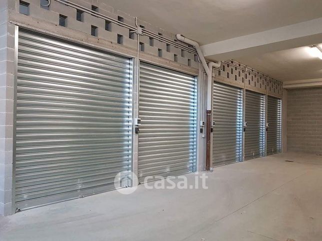 Garage/posto auto in residenziale in Via Torrazza Piemonte 35