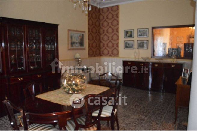 Casa bi/trifamiliare in residenziale in Via San Bernardino 2