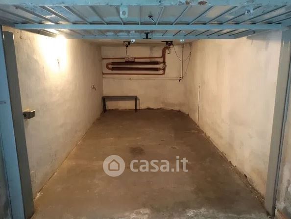 Garage/posto auto in residenziale in Via Achille Grandi