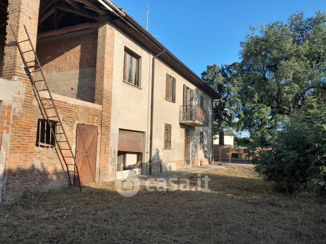 Casa indipendente in residenziale in Via Voghera