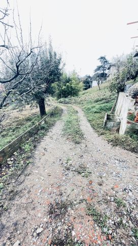 Casa indipendente in residenziale in Strada Orti 25