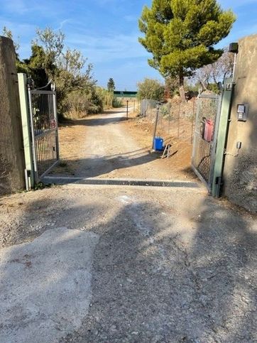 Terreno agricolo in commerciale in Via Giovanni Meli 1