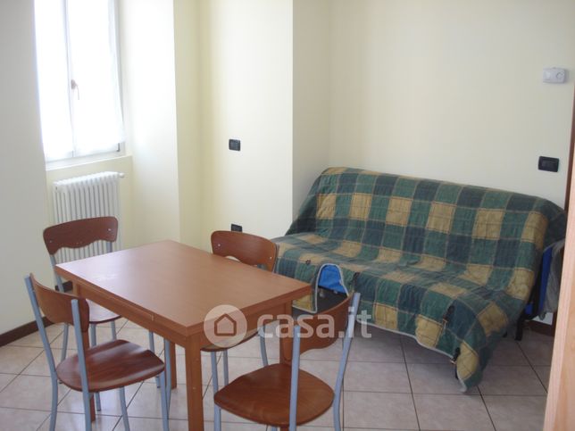 Appartamento in residenziale in Via Briantea 30