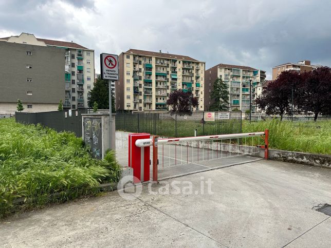 Box/posto auto in residenziale in Via Sanremo 11