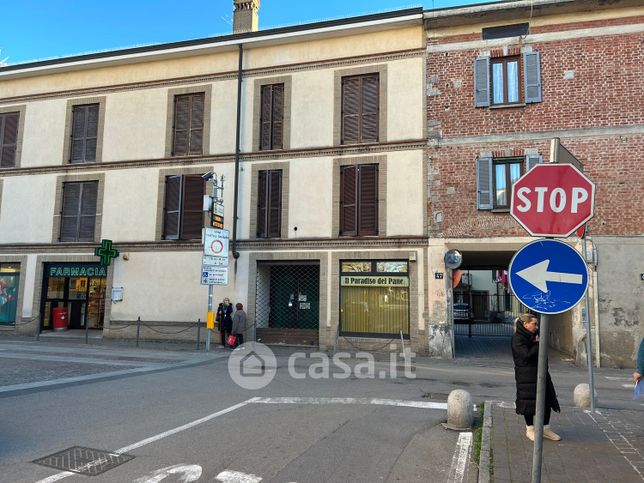 Ufficio in commerciale in Via Dante Alighieri 47