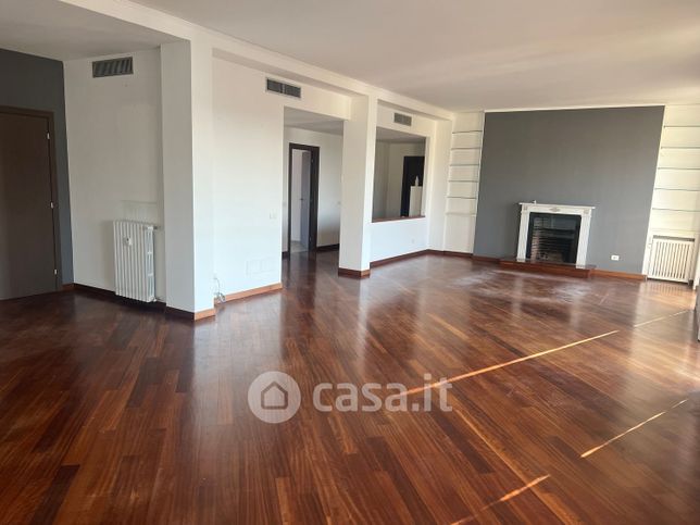 Appartamento in residenziale in Via Crocefisso 6