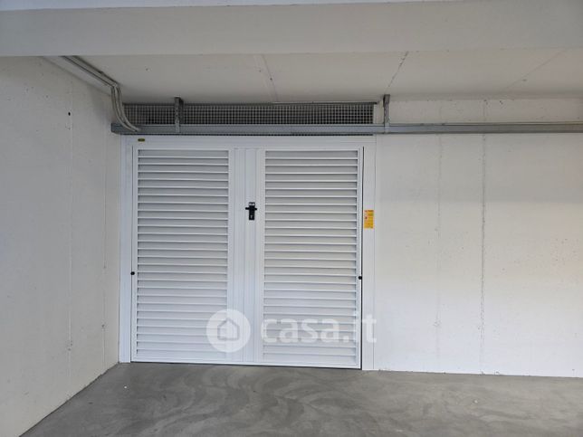 Garage/posto auto in residenziale in Via Goffredo Mameli 1