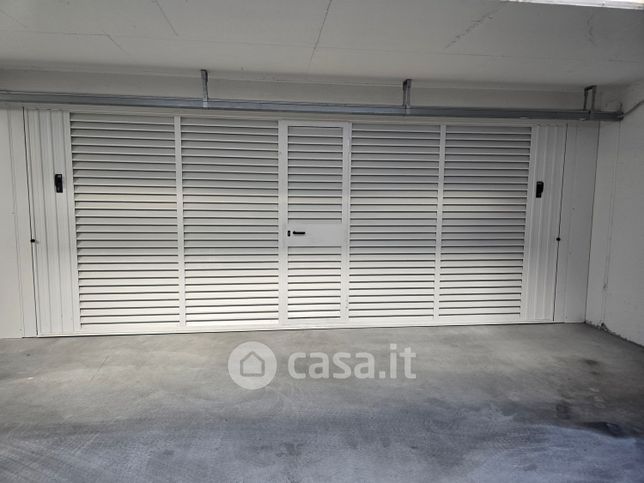 Garage/posto auto in residenziale in Via Goffredo Mameli 1