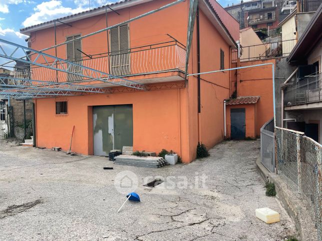 Casa indipendente in residenziale in Via Savelli